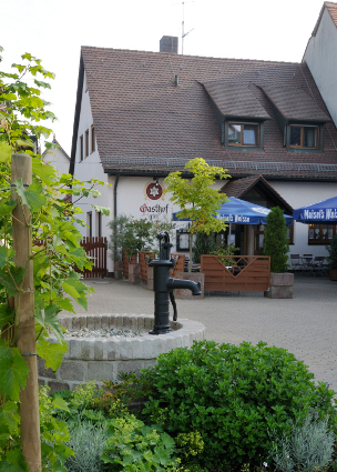 Herzliche Willkommen in unserem Biergarten